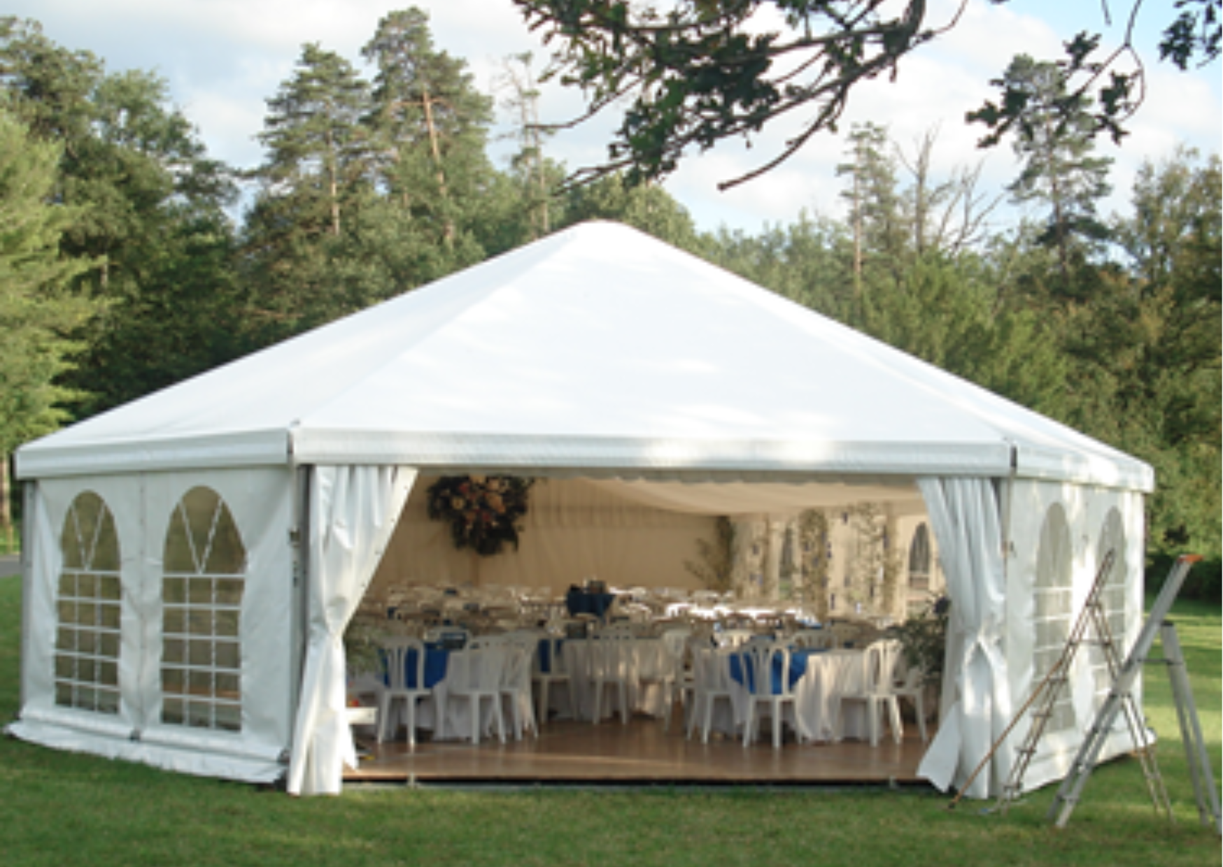 Tente réception chez Tente & Événement